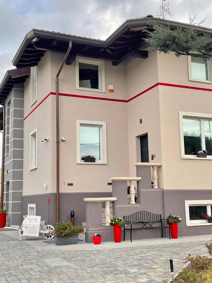 フェルノ Casa Ananda Bed & Breakfast エクステリア 写真