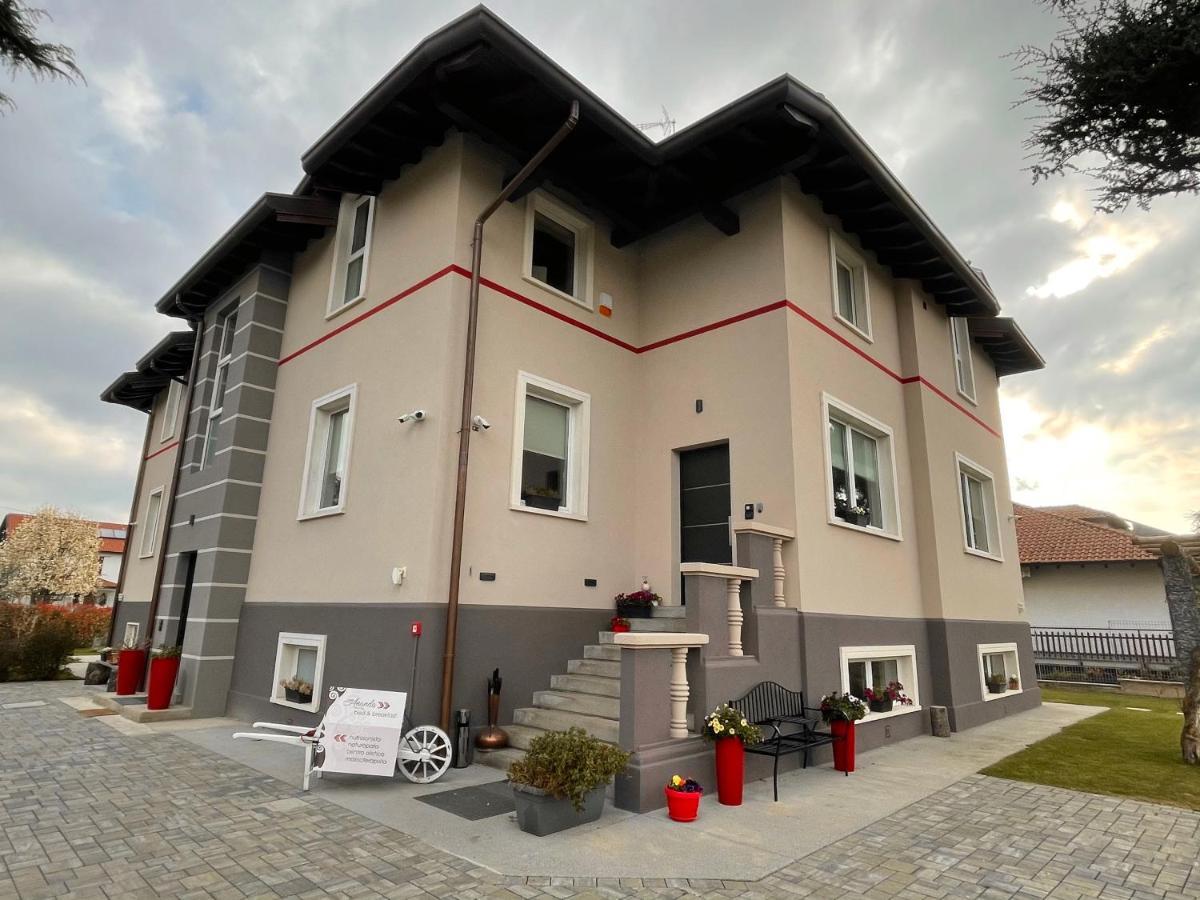 フェルノ Casa Ananda Bed & Breakfast エクステリア 写真