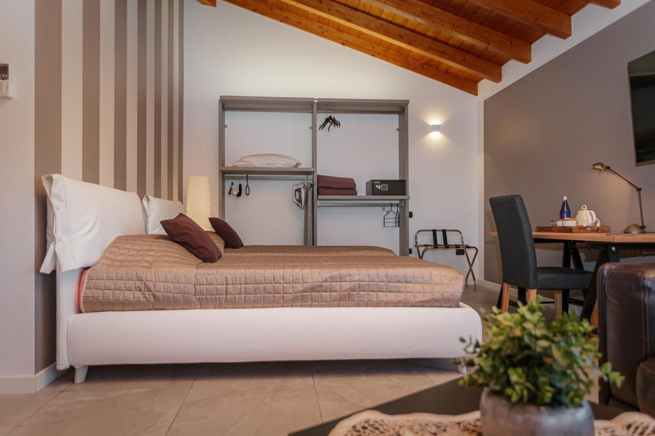 フェルノ Casa Ananda Bed & Breakfast エクステリア 写真