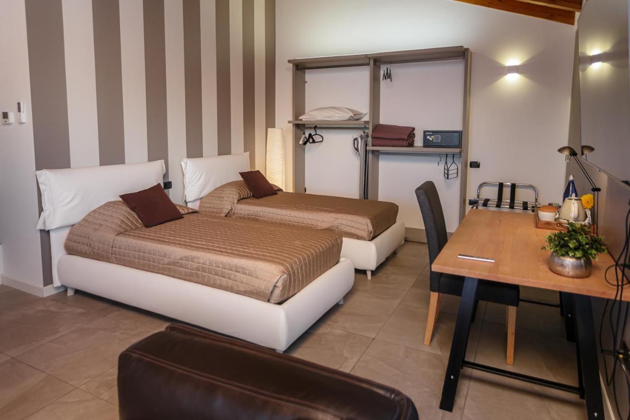 フェルノ Casa Ananda Bed & Breakfast エクステリア 写真