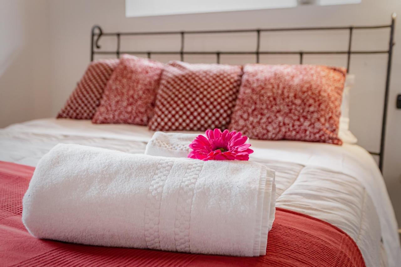 フェルノ Casa Ananda Bed & Breakfast エクステリア 写真
