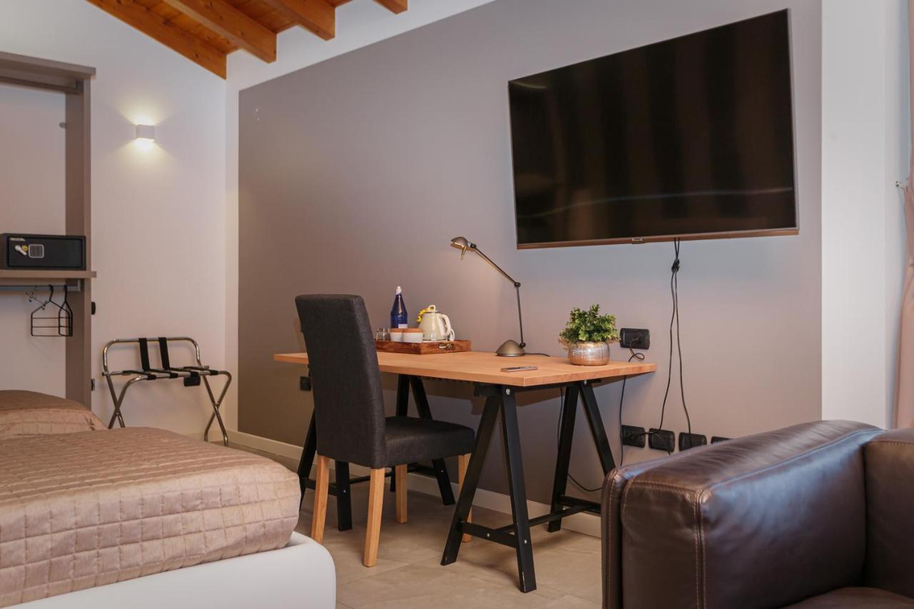 フェルノ Casa Ananda Bed & Breakfast エクステリア 写真