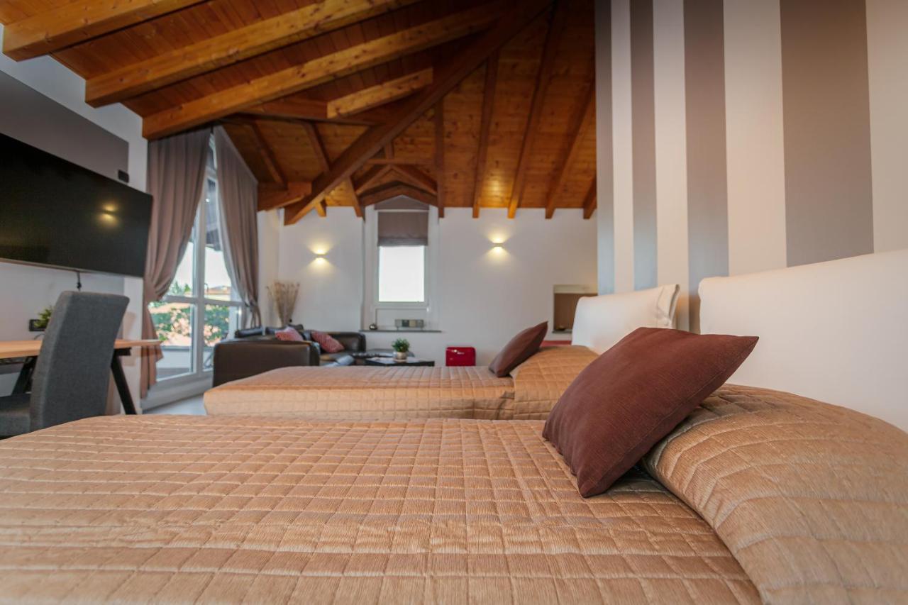 フェルノ Casa Ananda Bed & Breakfast エクステリア 写真