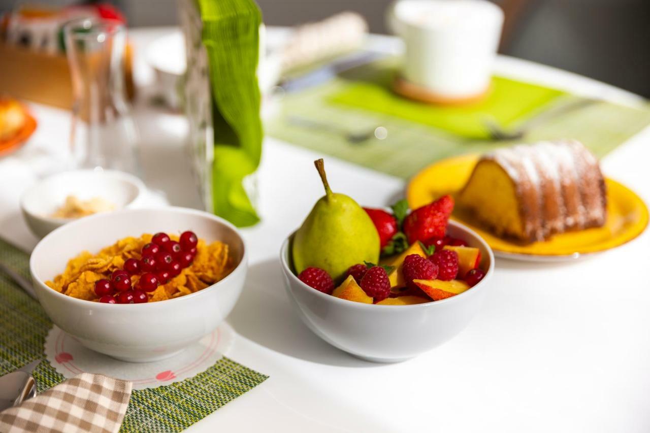 フェルノ Casa Ananda Bed & Breakfast エクステリア 写真