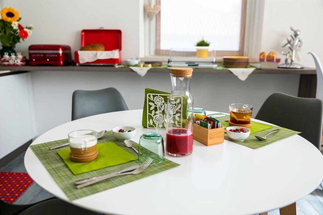 フェルノ Casa Ananda Bed & Breakfast エクステリア 写真